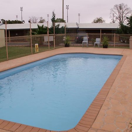Parkview Motor Inn Parkes Exterior photo